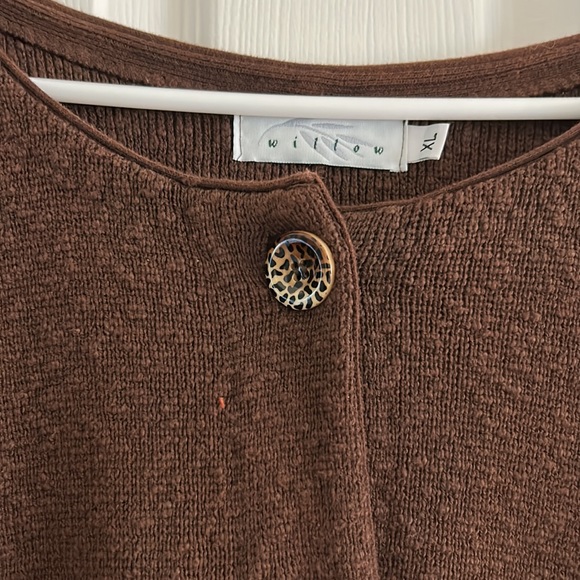 Stylish and Unique.  Leopard print buttons. - Picture 4 of 5